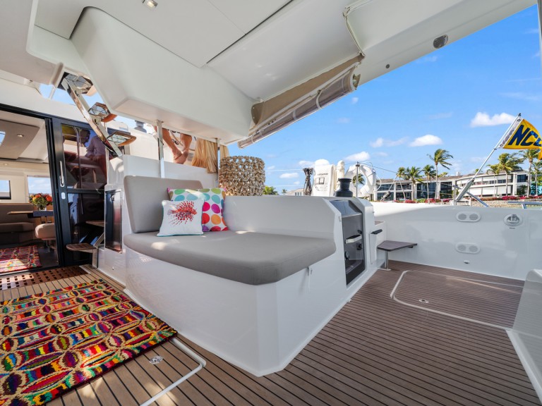 Charter a Fountaine Pajot Aura 51 in Marsh Harbour on Samboat
