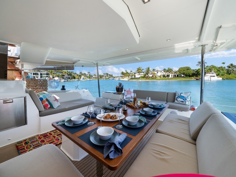 Hire Catamaran with or without skipper Fountaine Pajot Marsh Harbour