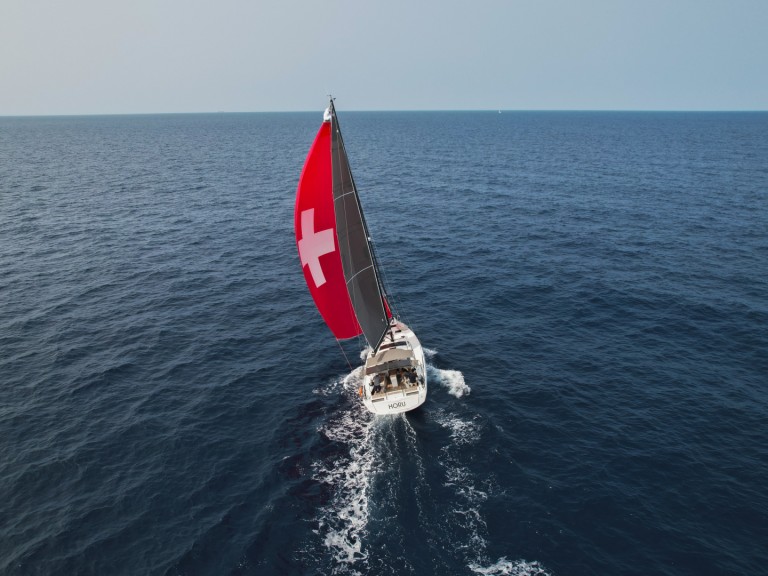 Sailboat to hire Marseille at the best price