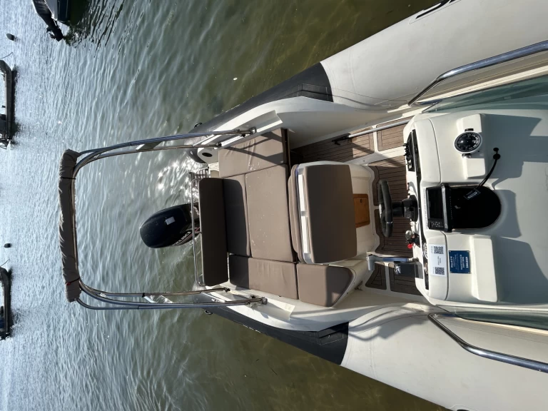 Hire RIB Sacs with a boat licence