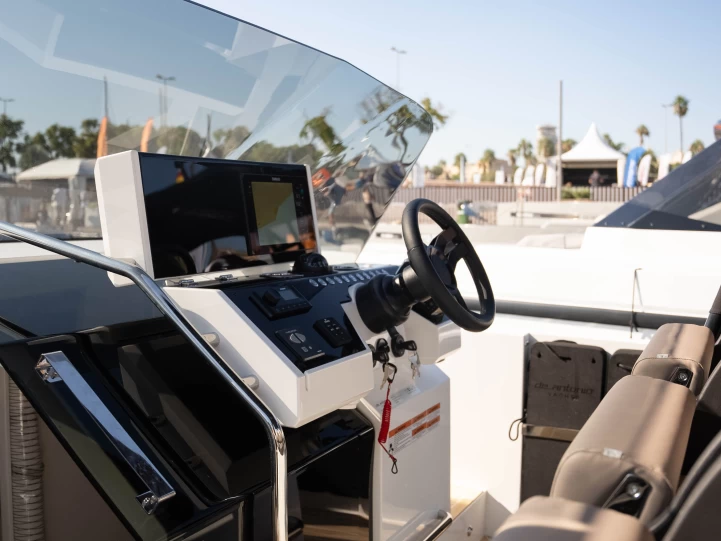 Hire a DEANTONIO YACHTS D32 Dénia