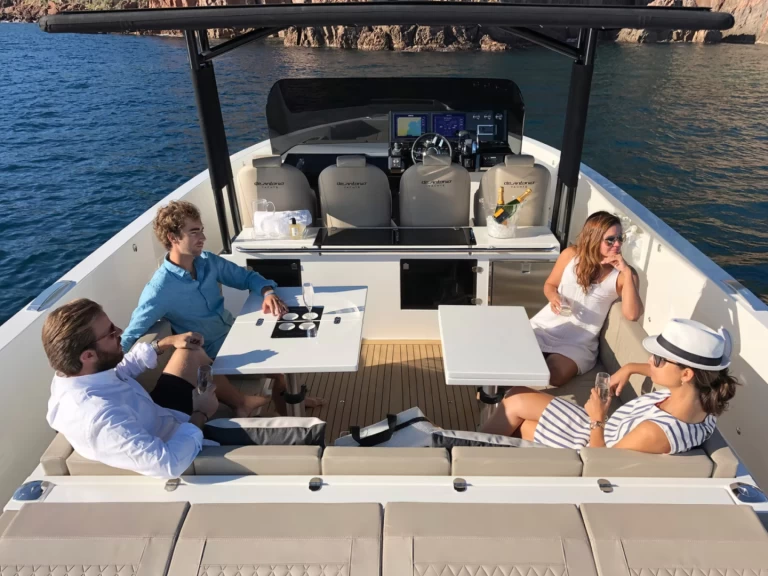 Hire Motorboat with or without skipper DEANTONIO YACHTS Dénia