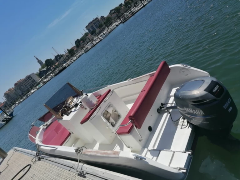 Jeanneau Cap Camarat 675 charter bareboat or skippered in  Lège-Cap-Ferret
