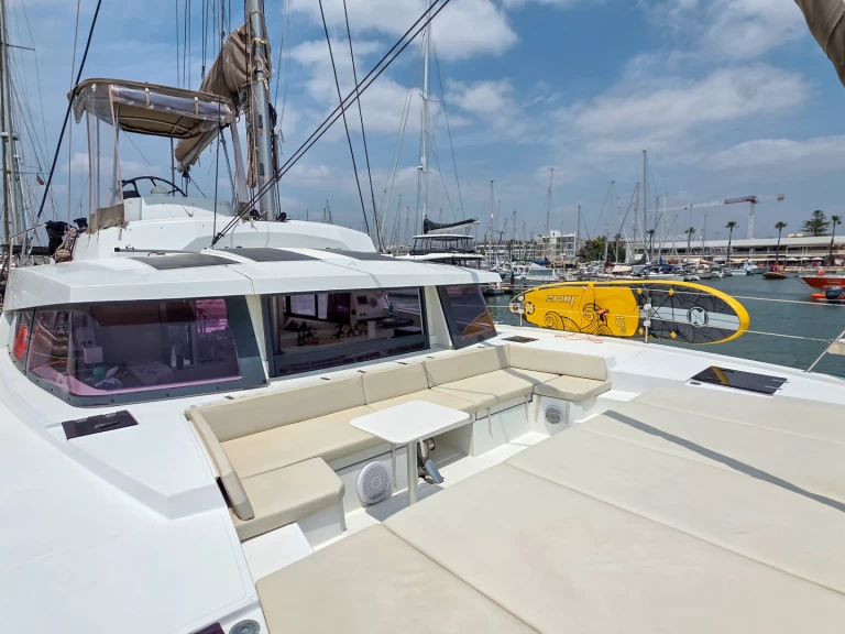 Hire a Bali Catamarans Bali 4.3 Marina de Lagos