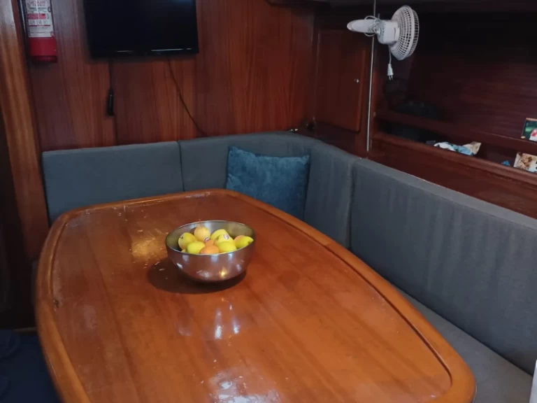 Hire Sailboat Bavaria with a boat licence