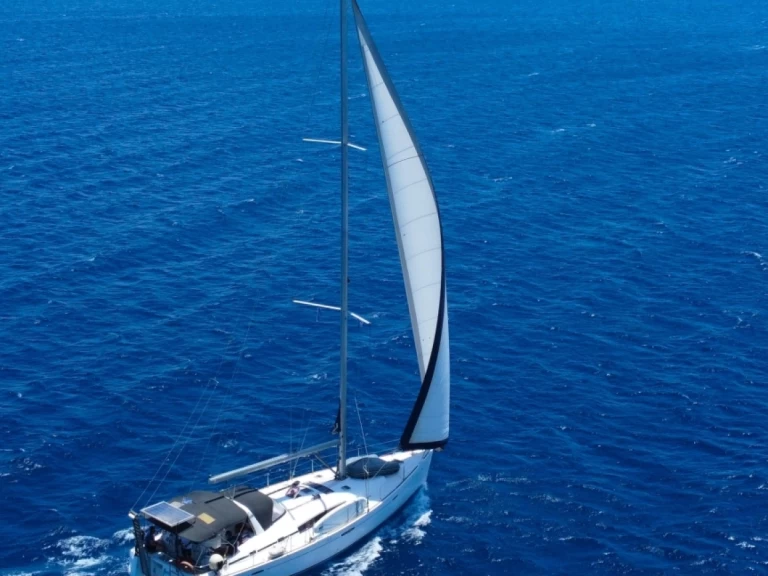 Charter a Bénéteau Oceanis 50 in Piso Livadi on Samboat