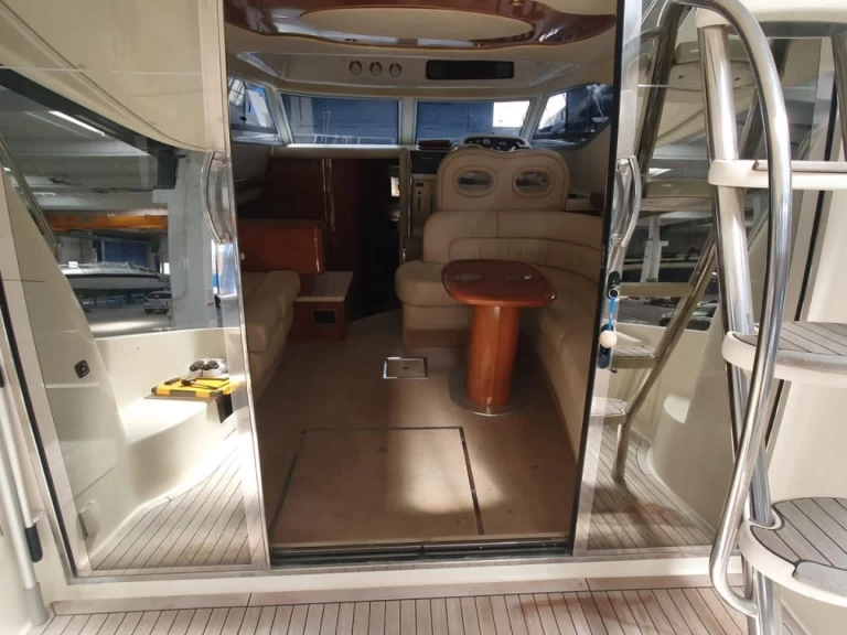 Hire a Cranchi Atlantique 40 Fly Nettuno