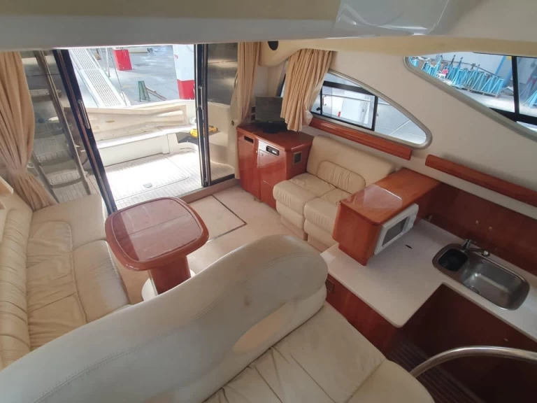 Yacht charter Nettuno - Cranchi Atlantique 40 Fly on SamBoat