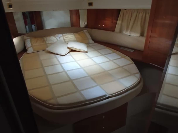 Yacht hire Nettuno cheap Atlantique 40 Fly