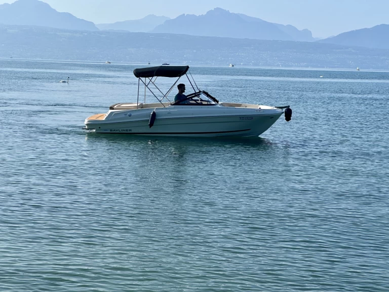 Yacht hire Lausanne cheap VR4