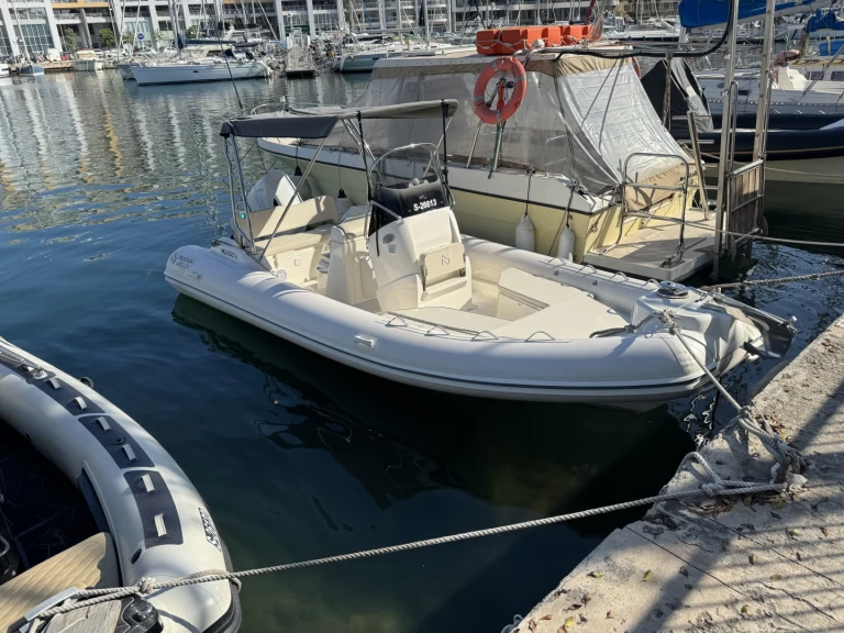 Charter a Nouva jolly 650xl in Tal-Pietà on Samboat