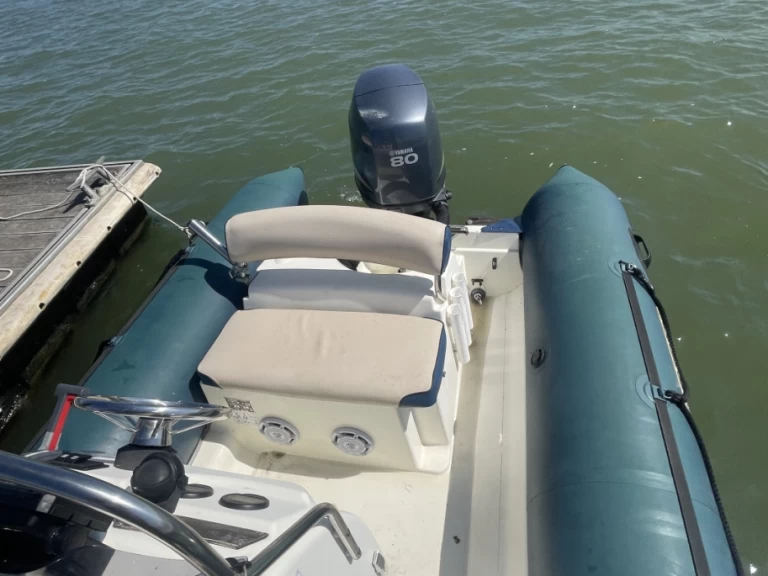 Yacht hire La Plaine-sur-Mer cheap Sunrider 550 Bleu