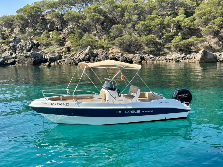Hire Motorboat Barqa with a boat licence
