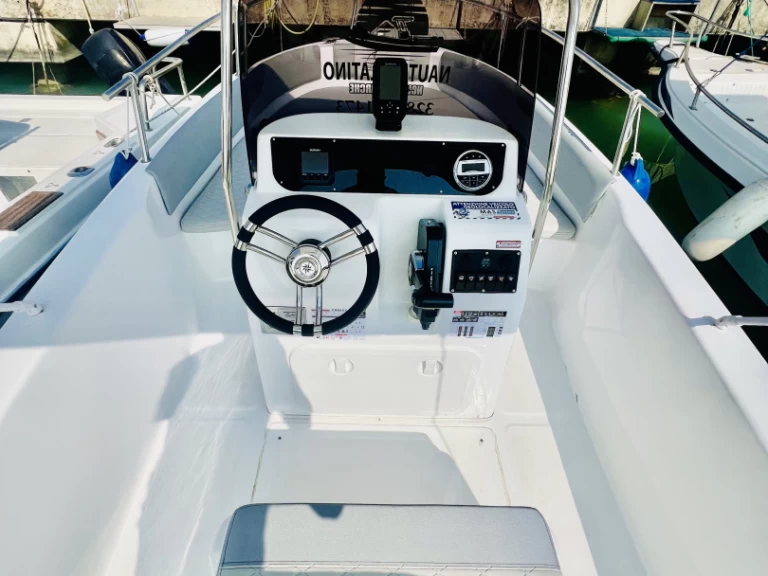 Hire Motorboat with or without skipper Buonomo Marine Senigallia