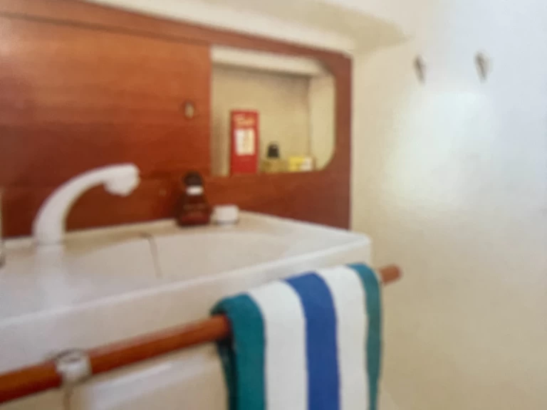 Jeanneau oceanis 281 charter bareboat or skippered in  La Grande-Motte