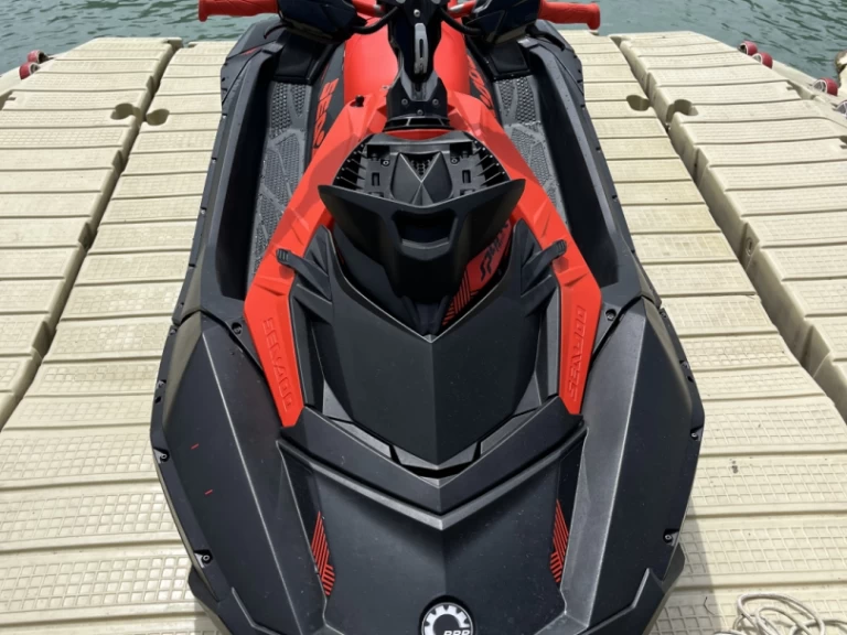 Hire Jet ski Sea-Doo with a boat licence