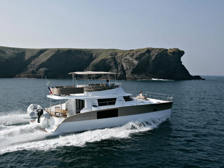 Hire Catamaran with or without skipper Fountaine Pajot Lagos