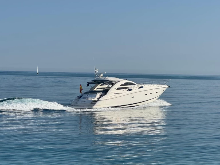 Hire a Sunseeker Portofino 53 Dénia