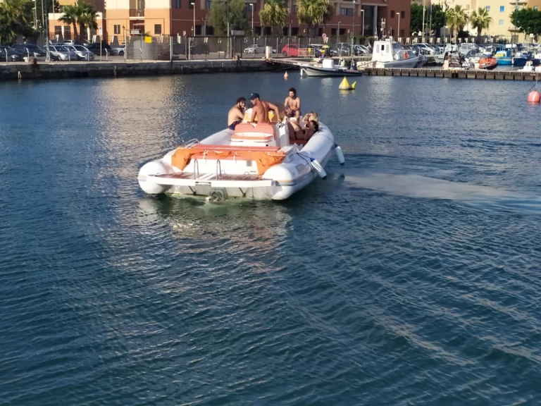 Sealine Sealine 28 charter bareboat or skippered in  Trapani