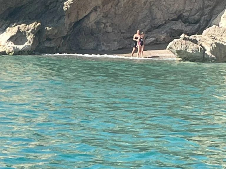 Yacht hire Vilanova i la Geltrú cheap Horizon 210