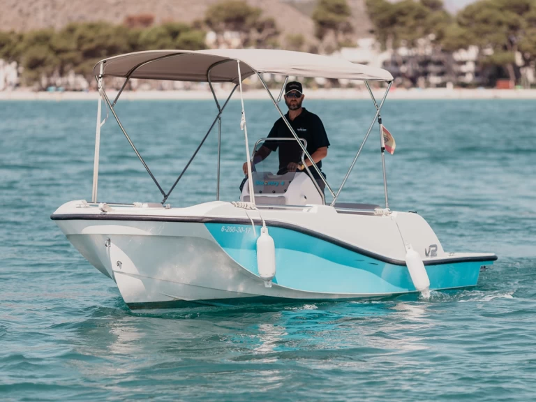 V2 BOATS 5.0 SPORT charter bareboat or skippered in  Port d'Alcudia