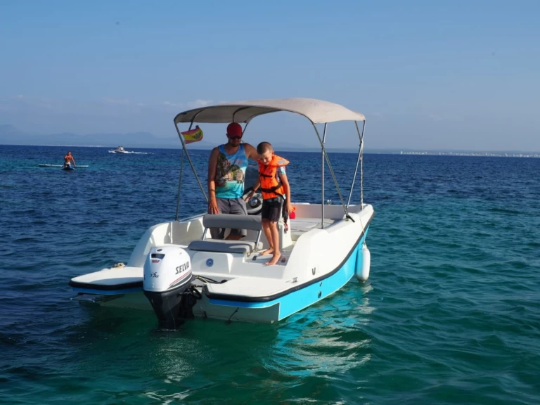 Hire a V2 BOATS 5.0 SPORT Port d'Alcudia