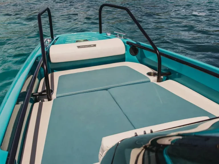 Yacht charter Port d'Alcudia - Axopar 22 Jobe Revolve on SamBoat