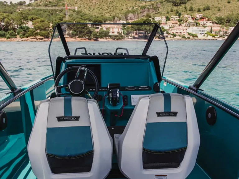 Yacht hire Port d'Alcudia cheap 22 Jobe Revolve