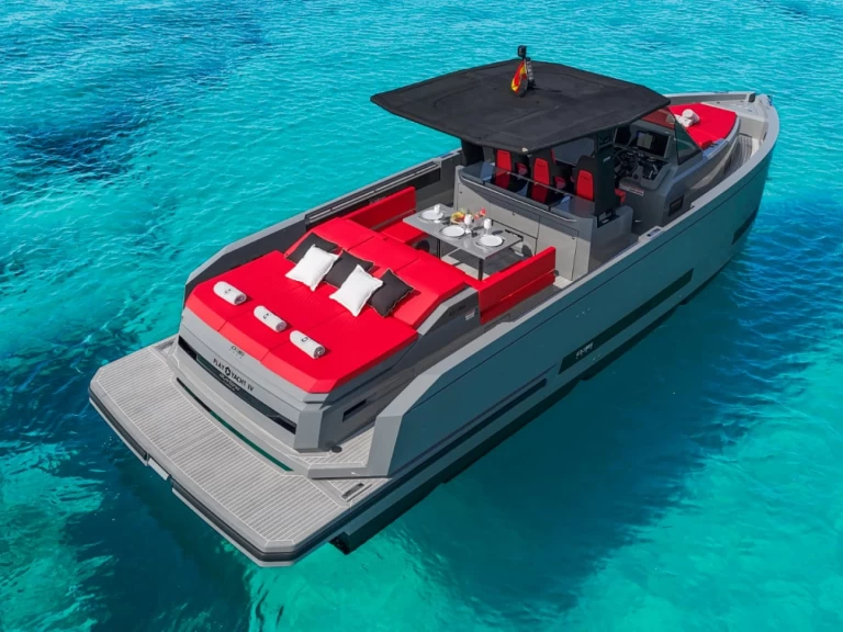 Yacht charter Ibiza Town - De Antonio 36 on SamBoat