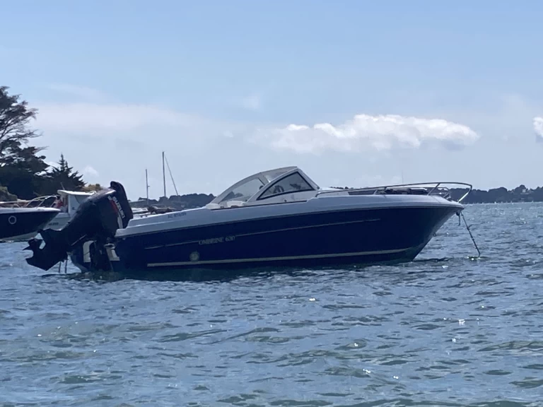 Motorboat hire in Vannes - Bénéteau Ombrine 630 WA