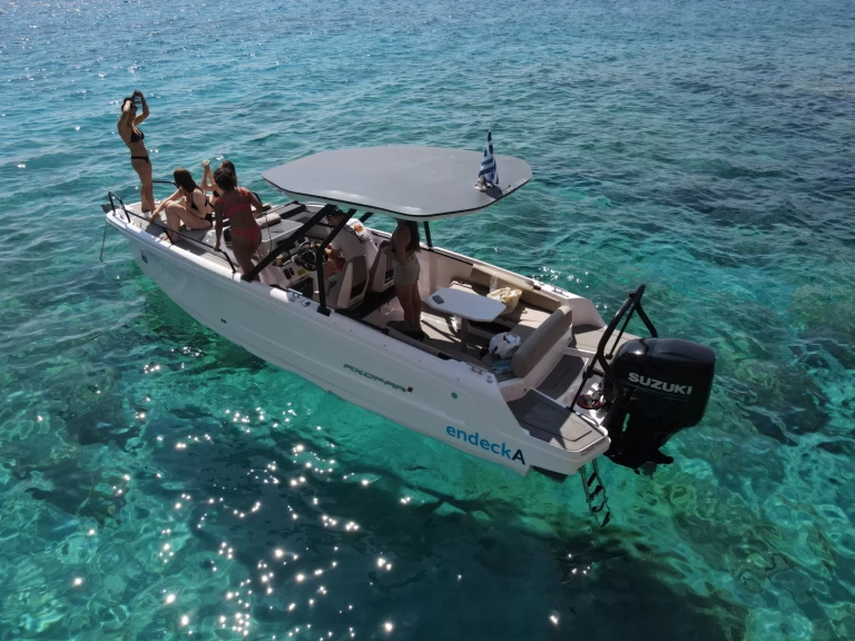 Charter a Axopar Axopar 25 feet Cross Top  in Rethymno on Samboat