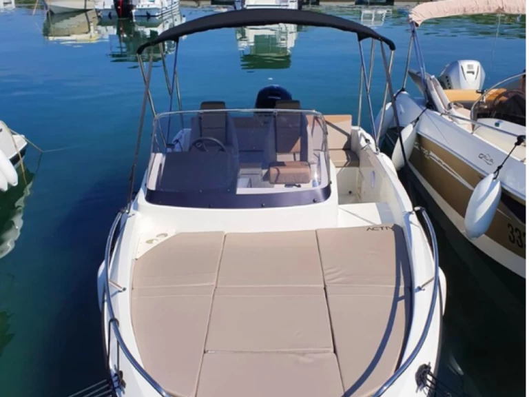 Hire a Quicksilver Activ 605 Sundeck Empuriabrava