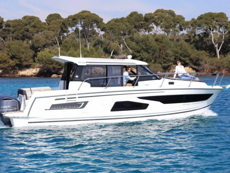Motorboat to hire Santa Eulària des Riu at the best price
