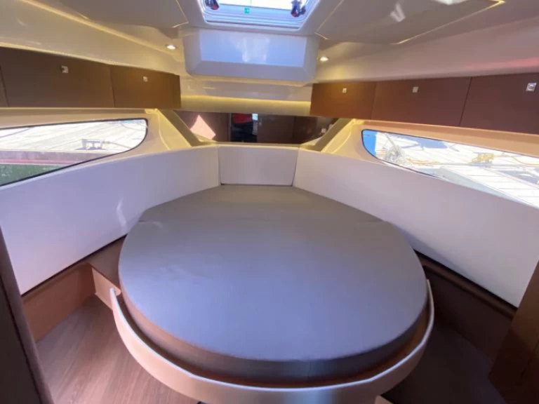 Yacht charter Santa Eulària des Riu - Jeanneau Merry Fisher 1095 on SamBoat