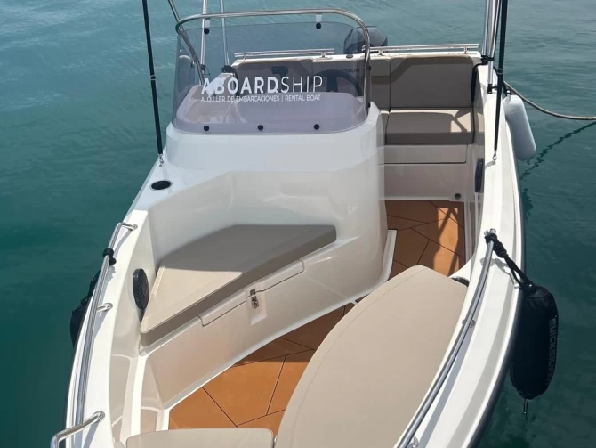 Charter a Quicksilver Activ 455 Open in Águilas on Samboat