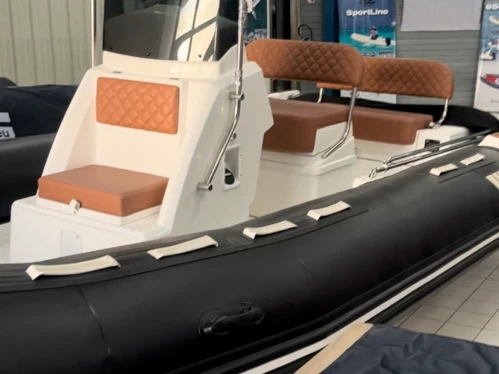 Hire RIB Tiger with a boat licence