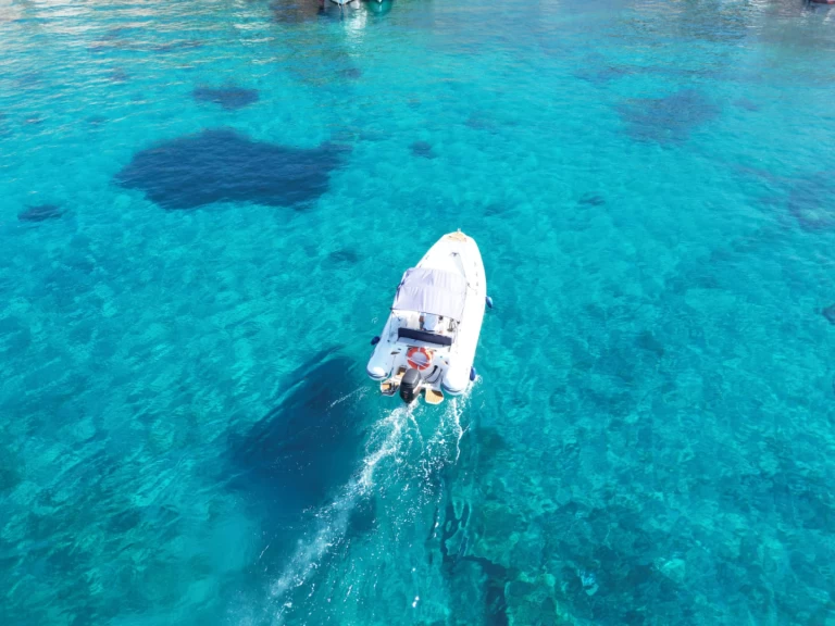 Yacht hire Hvar cheap King 600