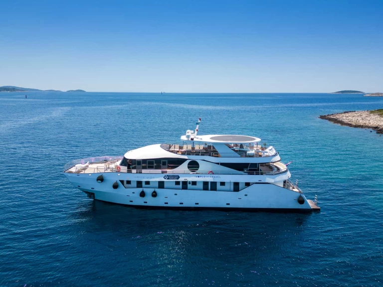 Luxury Yacht hire in Split -  Adriatic Queen
