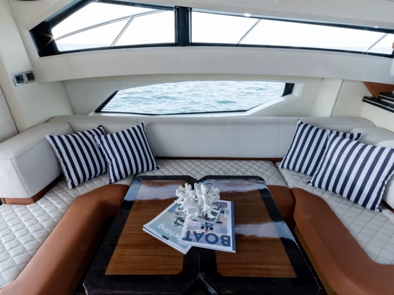 Luxury Yacht to hire Puerto Vallarta at the best price