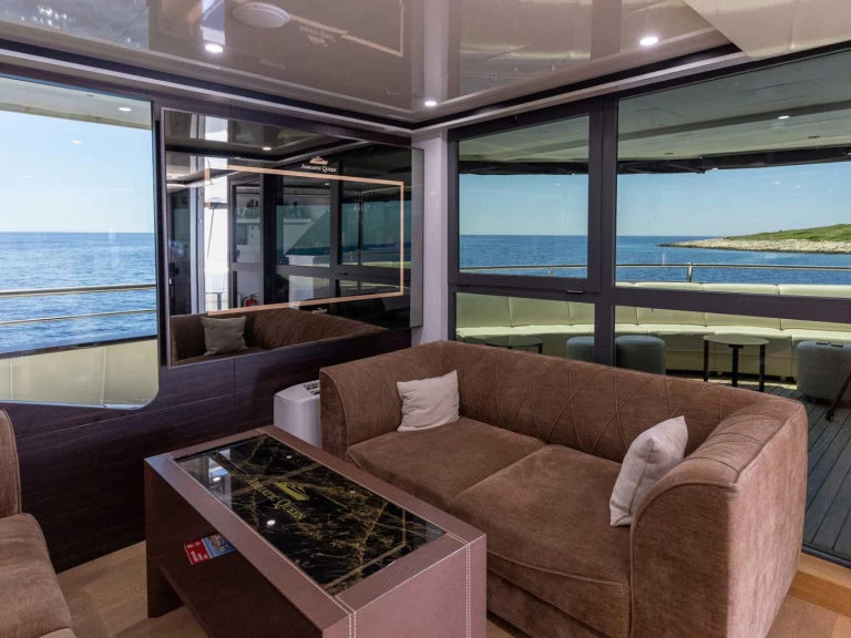 Luxury Yacht to hire Split at the best price