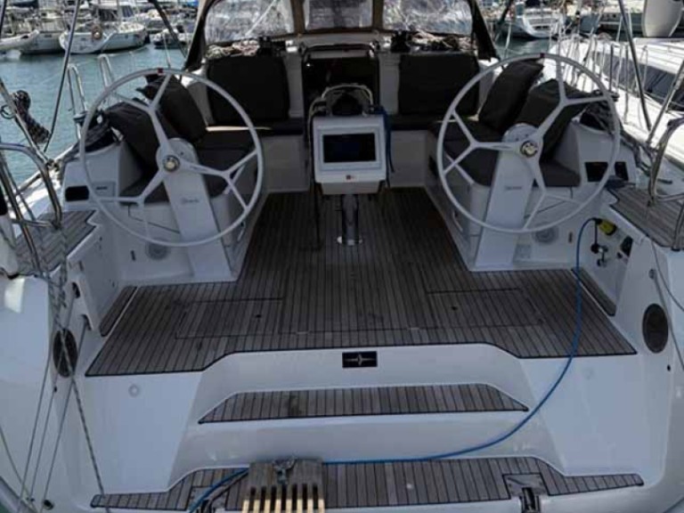 Yacht hire Palma de Mallorca cheap Cruiser 46 Style