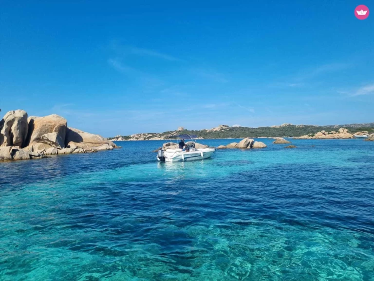 Charter a Sessa Marine Key Largo 18 in Palau on Samboat
