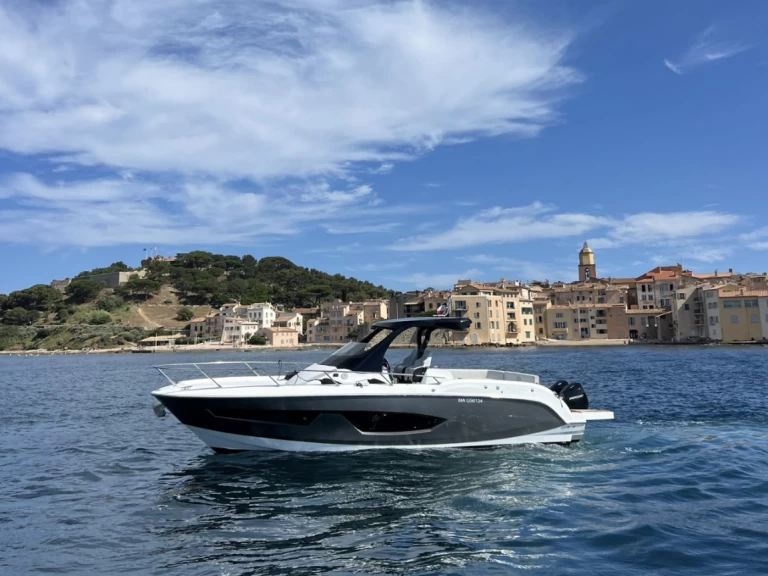 Hire Motorboat with or without skipper Sessa Marine Port des Marines de Cogolin