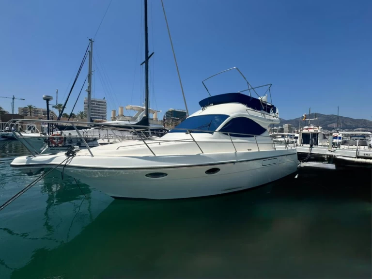 Luxury Yacht to hire Fuengirola at the best price