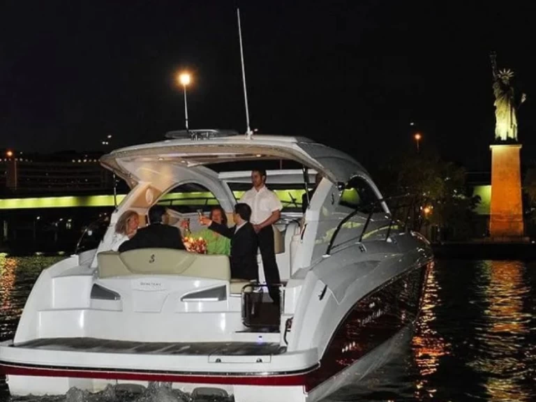 Yacht charter Paris - Bénéteau Monte Carlo 37 on SamBoat