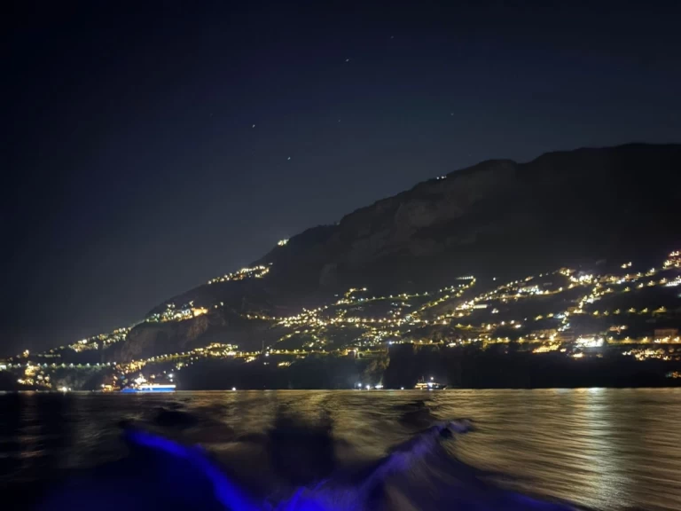 Charter a Eolo EOLO 6.9 in Salerno on Samboat