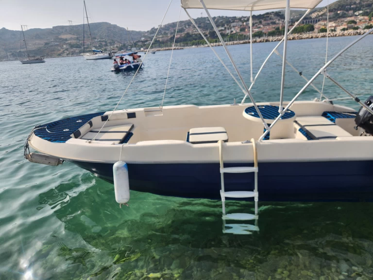 Yacht hire Marseille cheap Prusa 450
