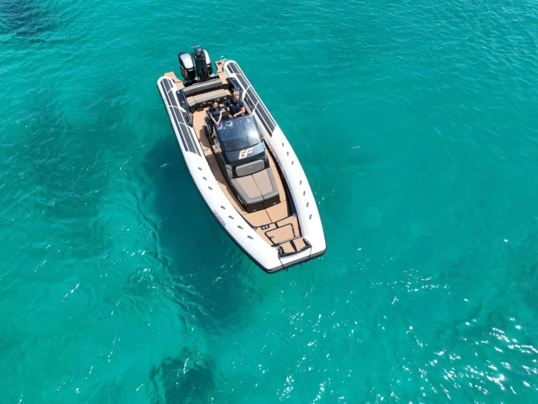 Charter a Brig Eagle 10 in Golfo Aranci on Samboat