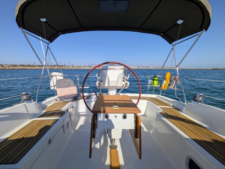 Hire Sailboat Bénéteau with a boat licence