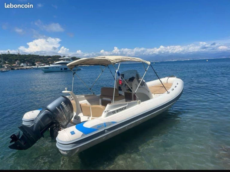 Hire Motorboat Pacific Craft with a boat licence